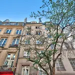 Studio Near Notre-Dame De Paris Cathedral