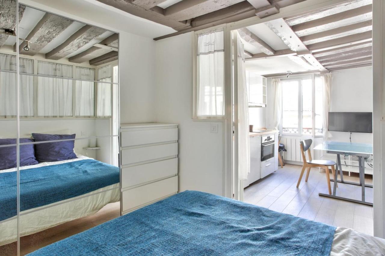 Studio Near Notre-dame De Cathedral Appartement Parijs